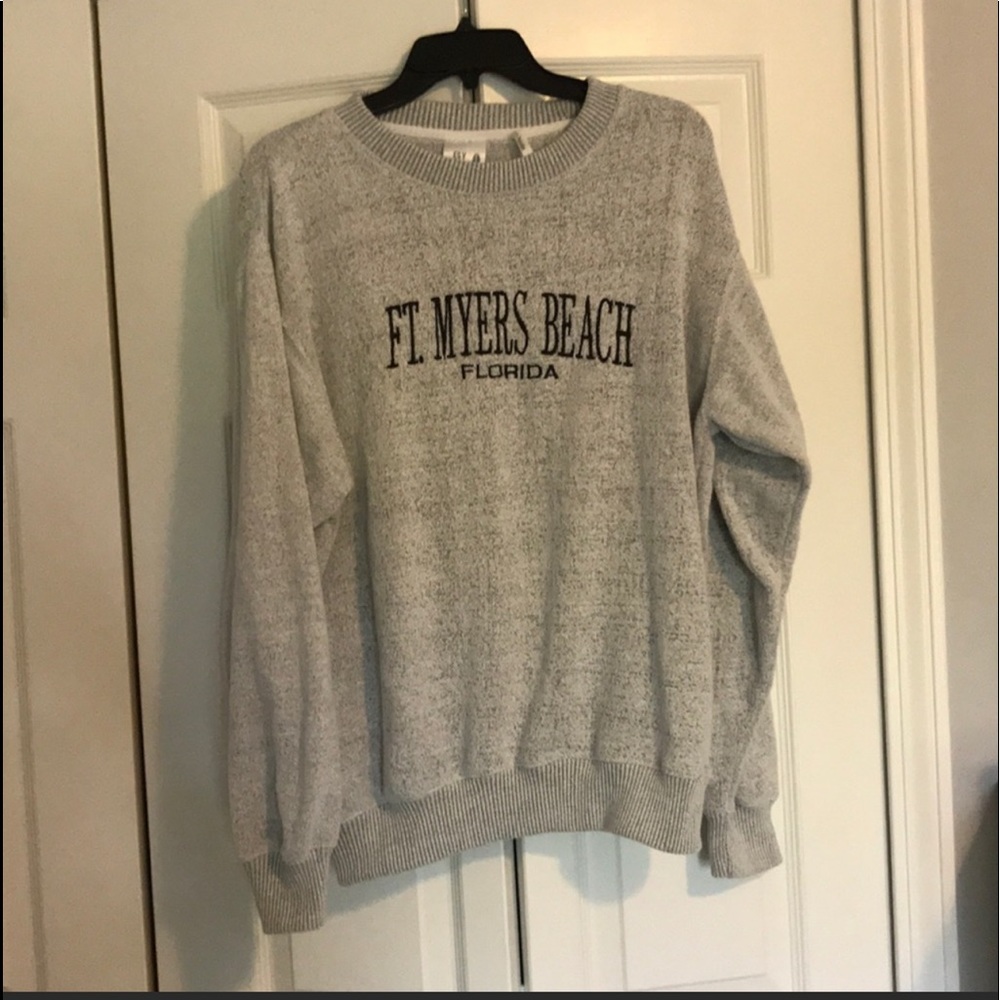 Beach crewneck